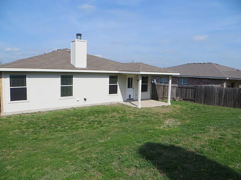 918 W South St — Photo 10