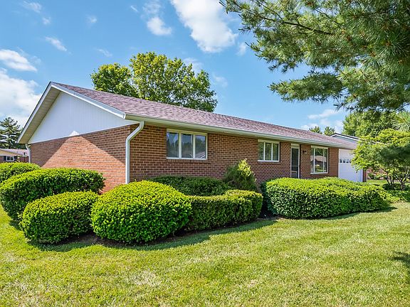 4th image of 565 Mayfield Dr