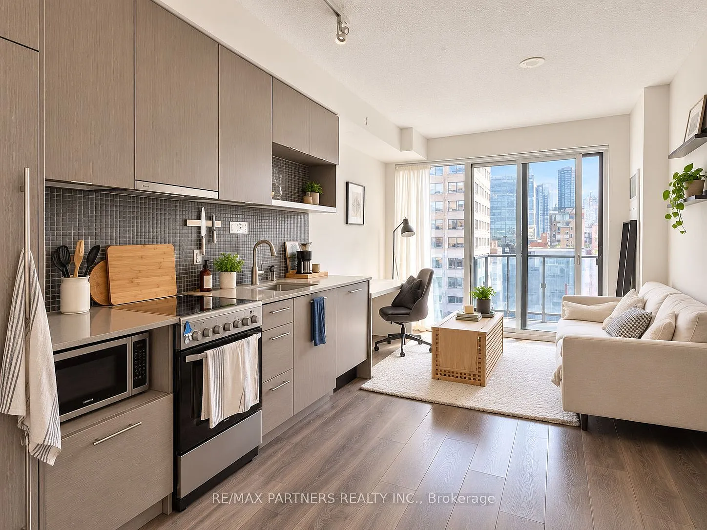 2 bed, $2,800 — Photo 2