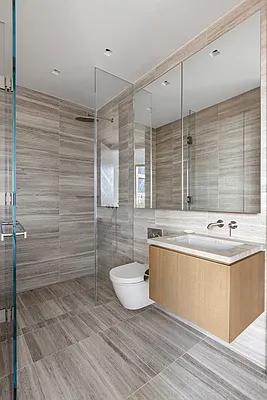 Bathroom, photo 1