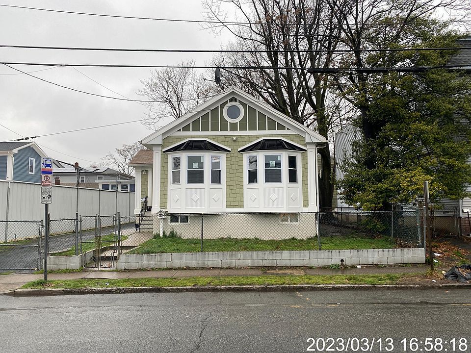 1st image of 139 Western Pkwy #141