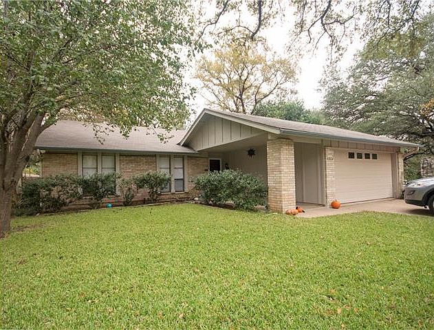2nd image of 4304 Andalusia Dr