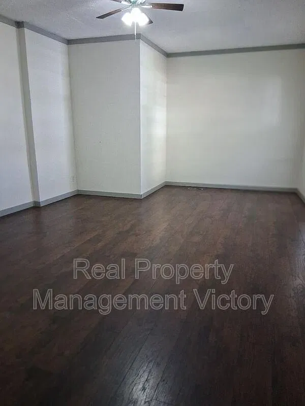 3 bed, 2.0 bath, 1557 sqft, $1,050 — Photo 3