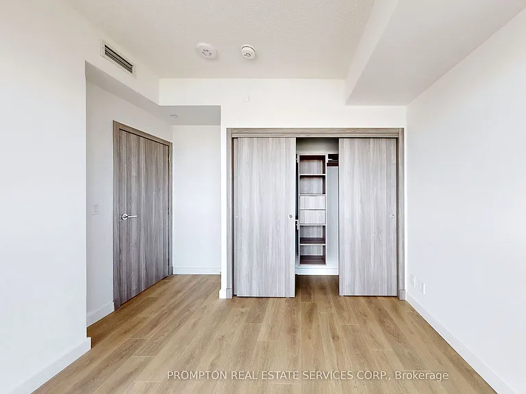 25 McMahon Dr #1110 — Photo 29