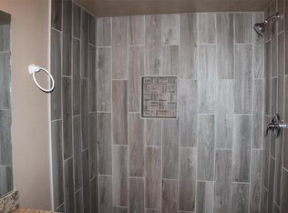 6219 Ray Dr, Pasadena, TX 77505