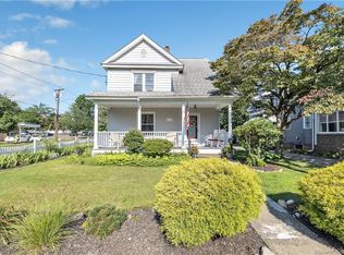 5 Huntington Rd, Stratford, CT 06614