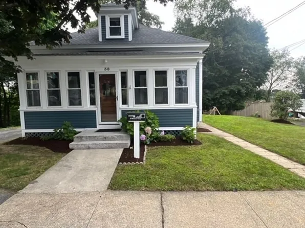 38 Whittier St, Amesbury, MA 01913