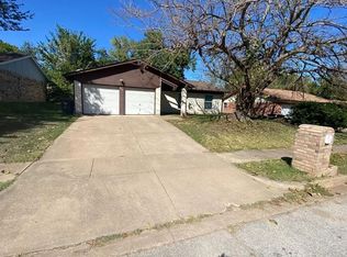 7517 Castillo Rd, Fort Worth, TX 76112