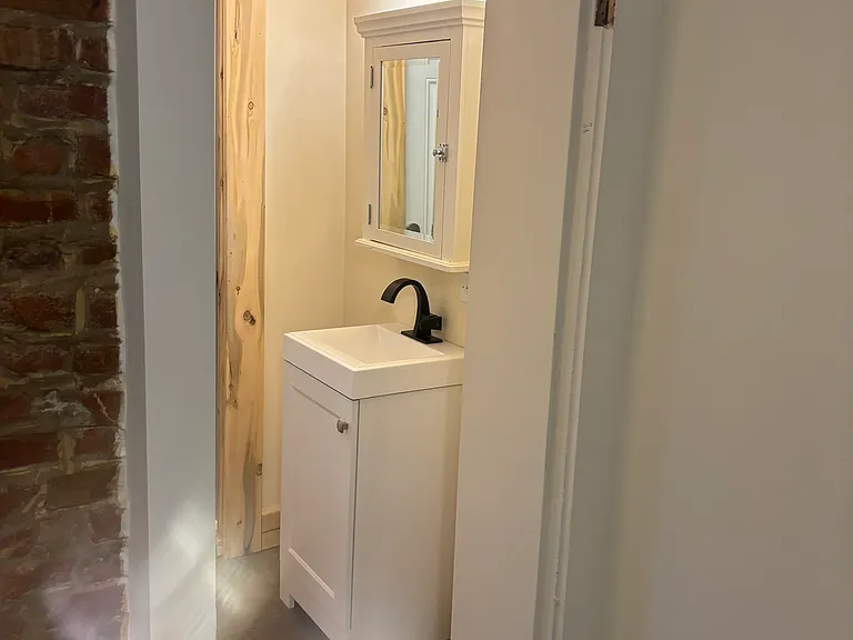119 E Wishart St — Photo 3
