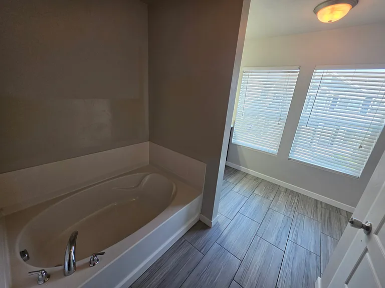 5092 E Lone Star Ln — Photo 9