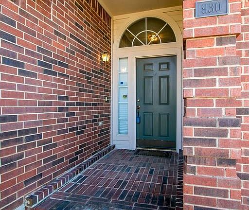4th image of 930 Silverstone Dr