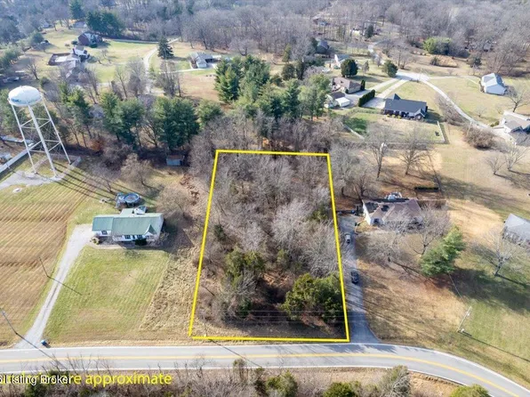 3602 New Moody Ln, La Grange, KY 40031