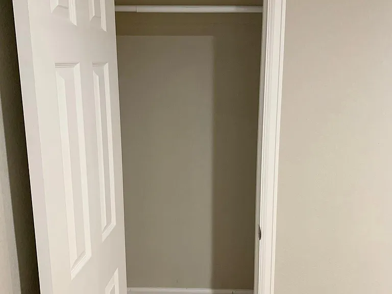 Closet 4