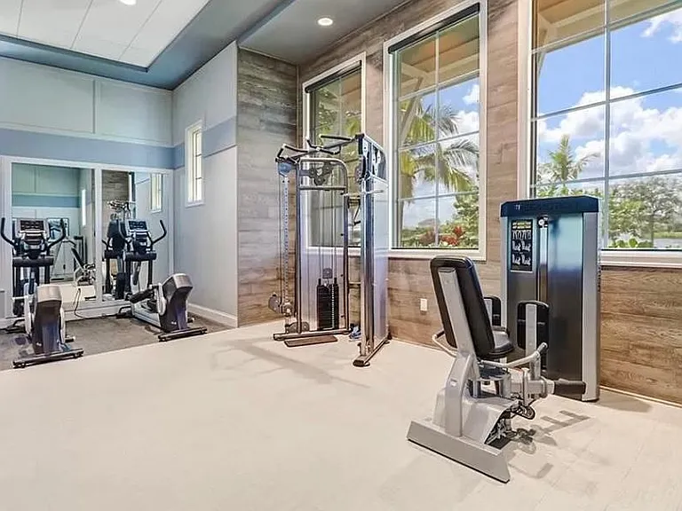 9134 Cayman Dr — Photo 30