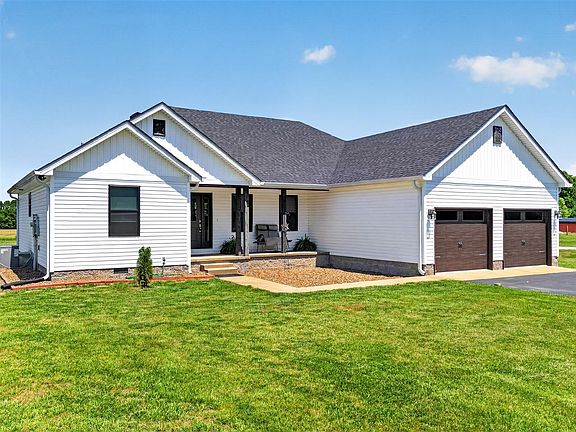 3rd image of 114 Kyle Ln