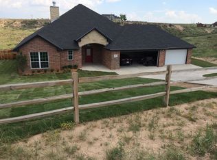 8 Charmain Rd, Dumas, TX 79029