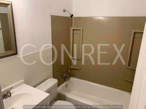 4th image of 1426 Reale Ave