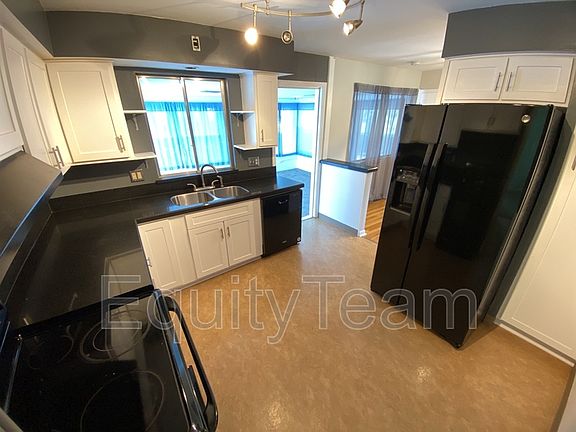 3rd image of 1039 Gail Ave