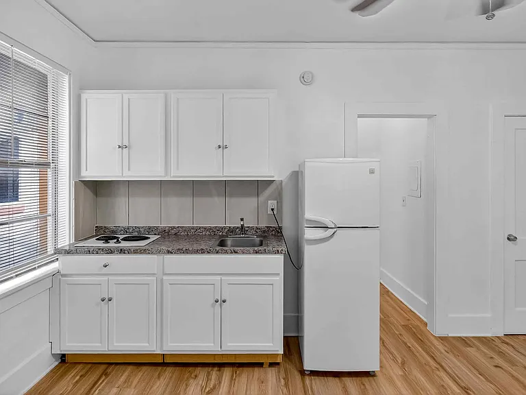 67 Glen Royal Pkwy #4A — Photo 8