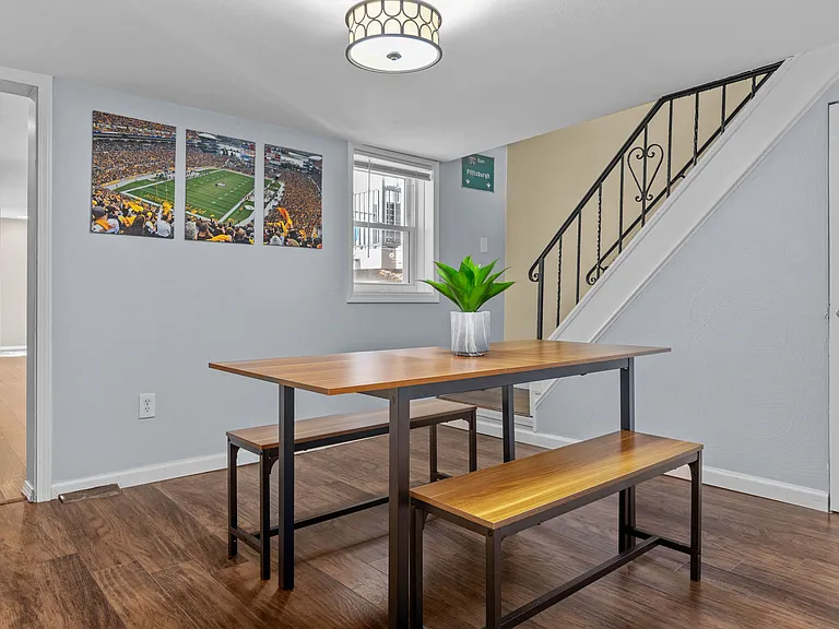 607 Foreland St — Photo 11