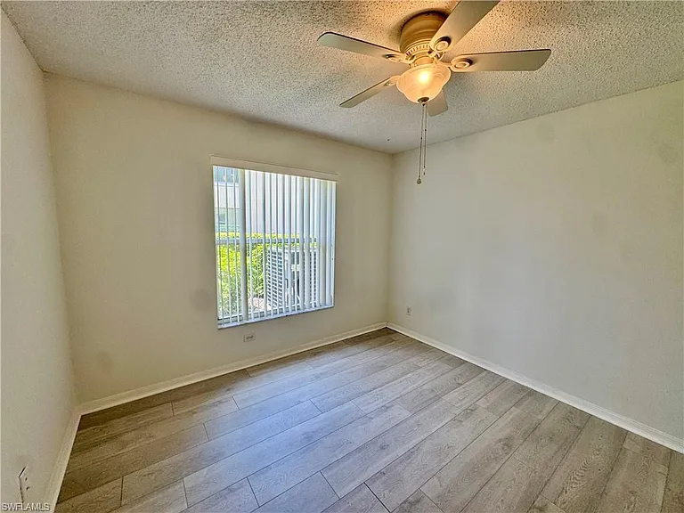 661 Squire Cir #101 — Photo 18