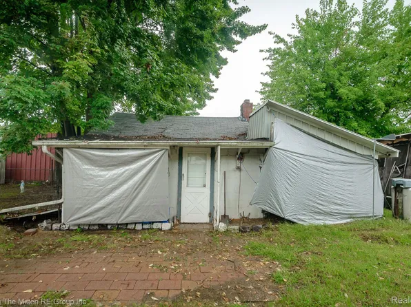 25 Ypsi Ct, Ypsilanti, MI 48198