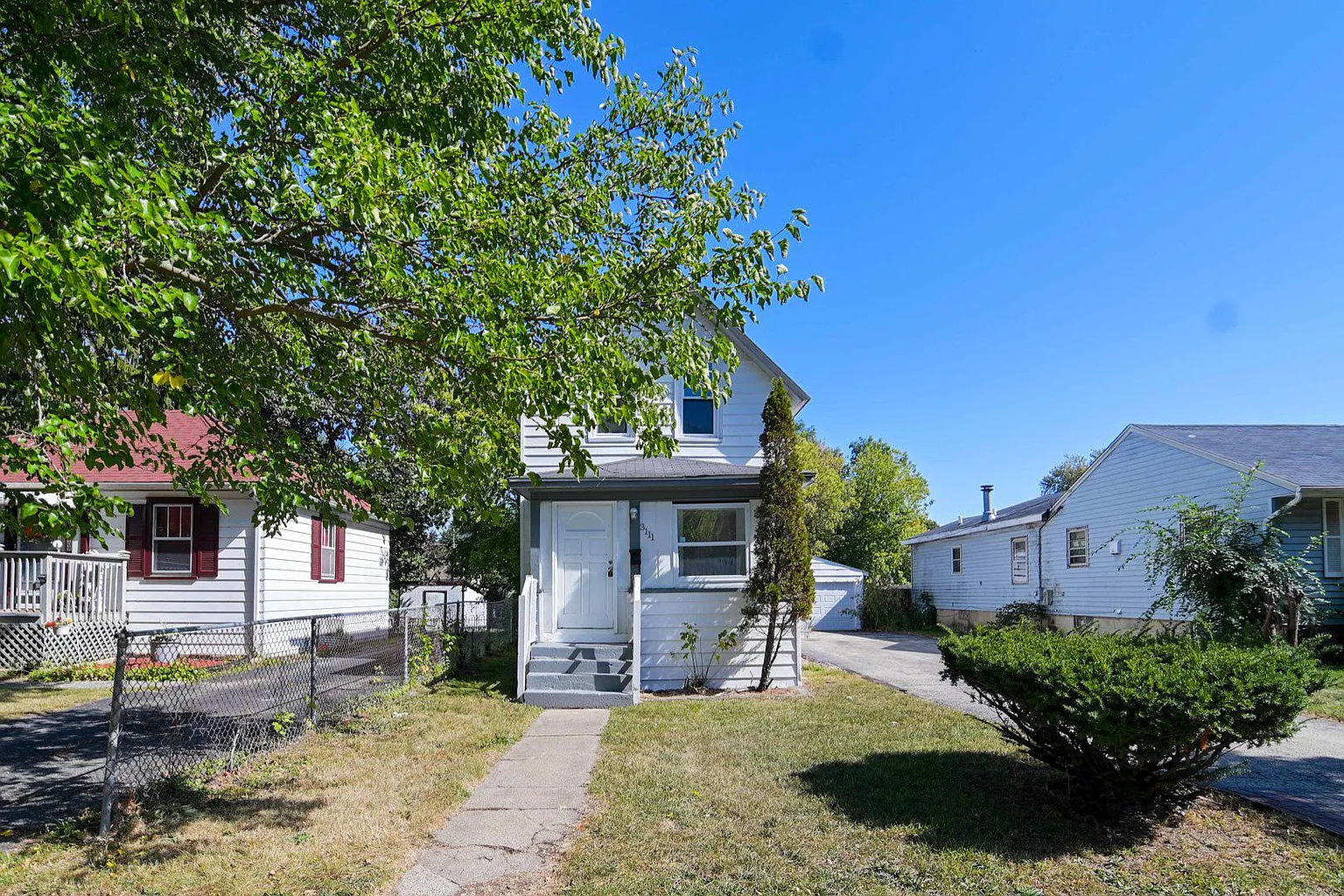 3111 Enoch Ave photo 1