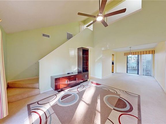 2nd image of 512 Brockinton S