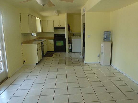Dining room & kitchen