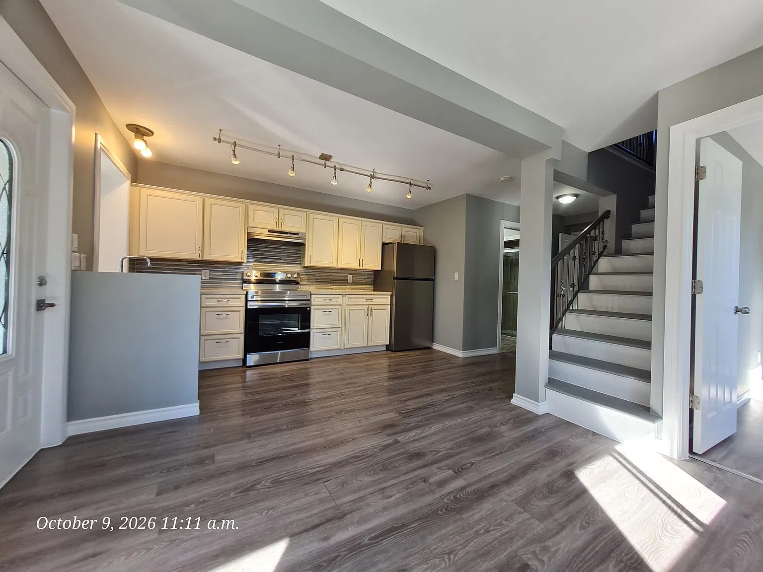3 bed, 1.5 bath, $2,300 — Photo 1