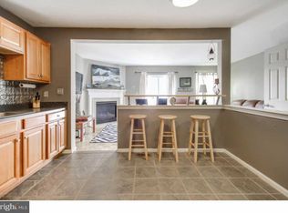 14 Normans Ford Dr, Sicklerville, NJ 08081