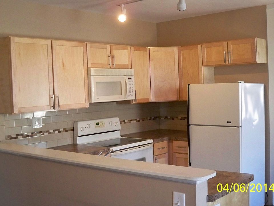 Kitchen West