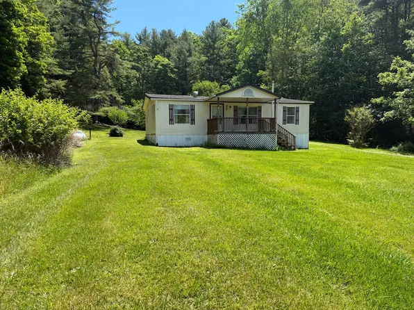 1556 Hollywood Glace Rd, Union, WV 24983