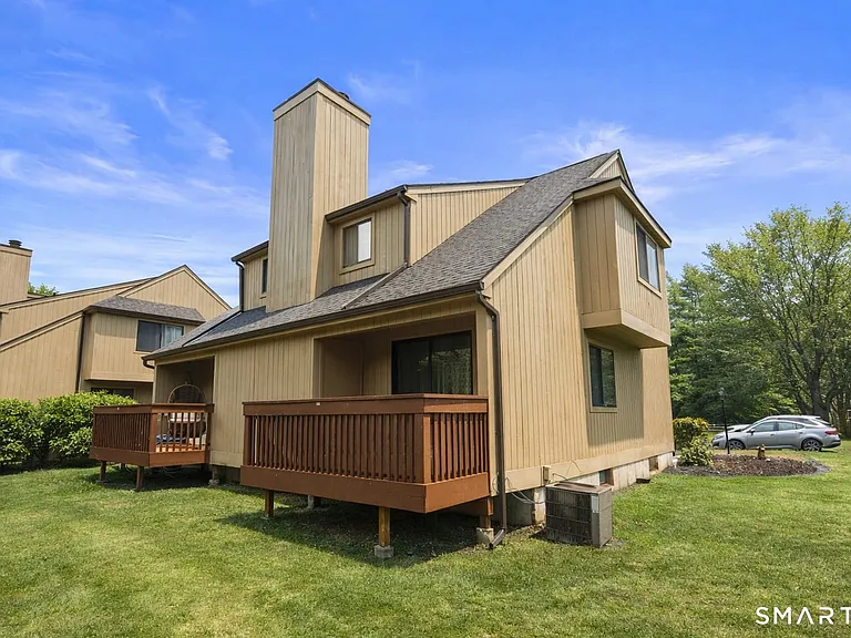 9 Avon Ct #9 — Photo 10