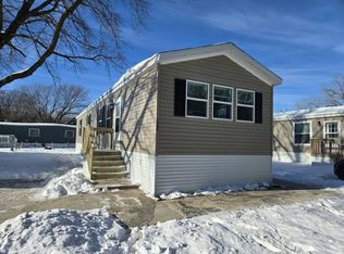 128 Maple Dr #63, Mankato, MN 56001