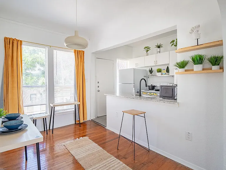 5301 Reiger Ave #7 — Photo 8