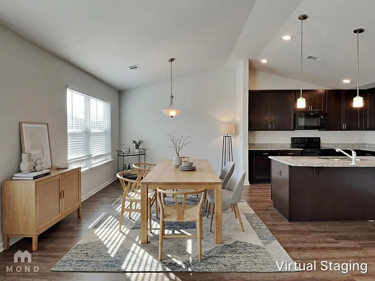 3 bed, 2.0 bath, 1500 sqft, $1,949 — Photo 3