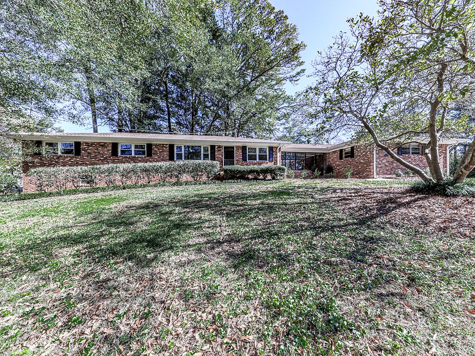 1st image of 2390 Jewell Dr