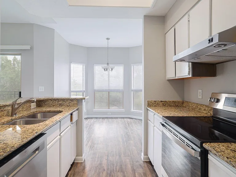 6000 Shepherd Mountain Cv #1711 — Photo 14