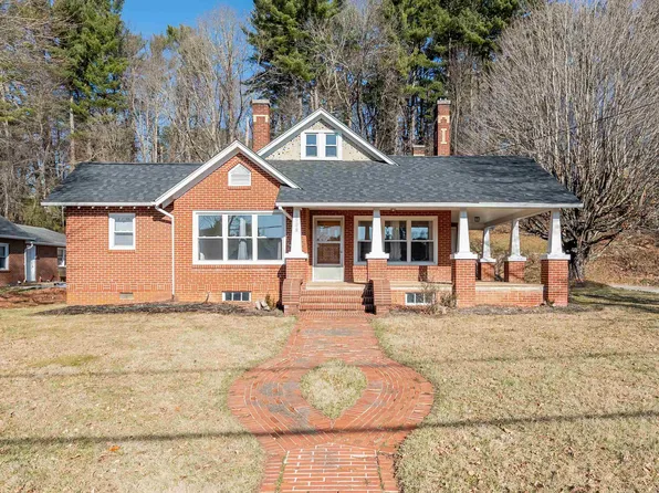 1008 W Stuart Dr, Galax, VA 24333