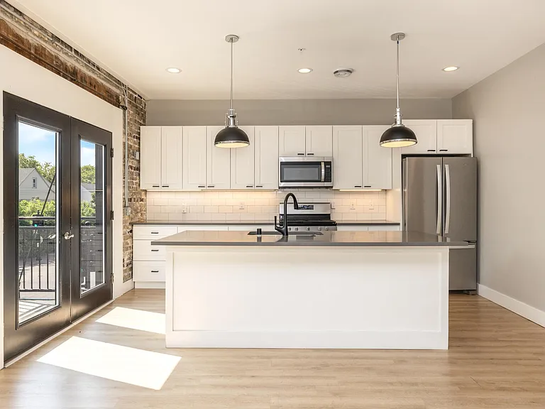 4003 N Downer Ave #B — Photo 6