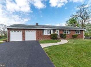 29 W Creamery Rd, Trumbauersville, PA 18970