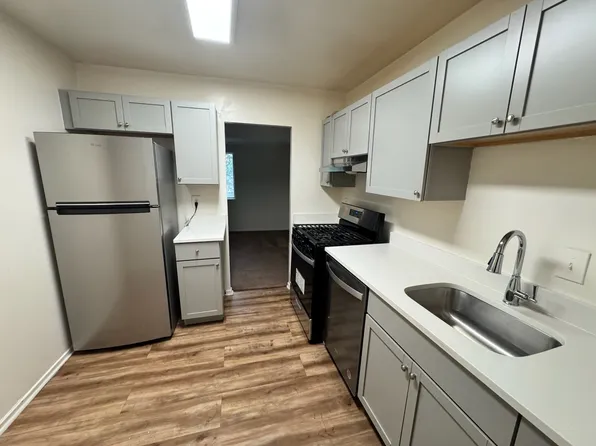 19439 Brassie Pl APT 304, Montgomery Village, MD 20886