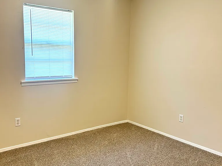 1817 W Wyandotte Ave — Photo 15