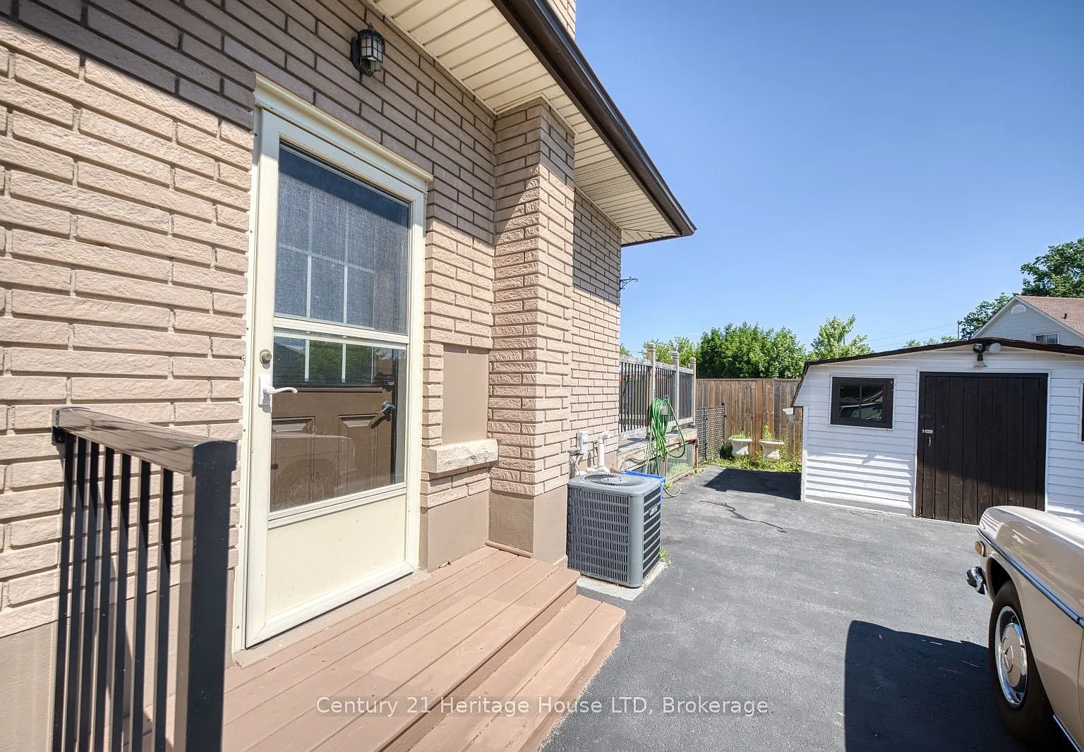 37 Coronation Blvd — Photo 2