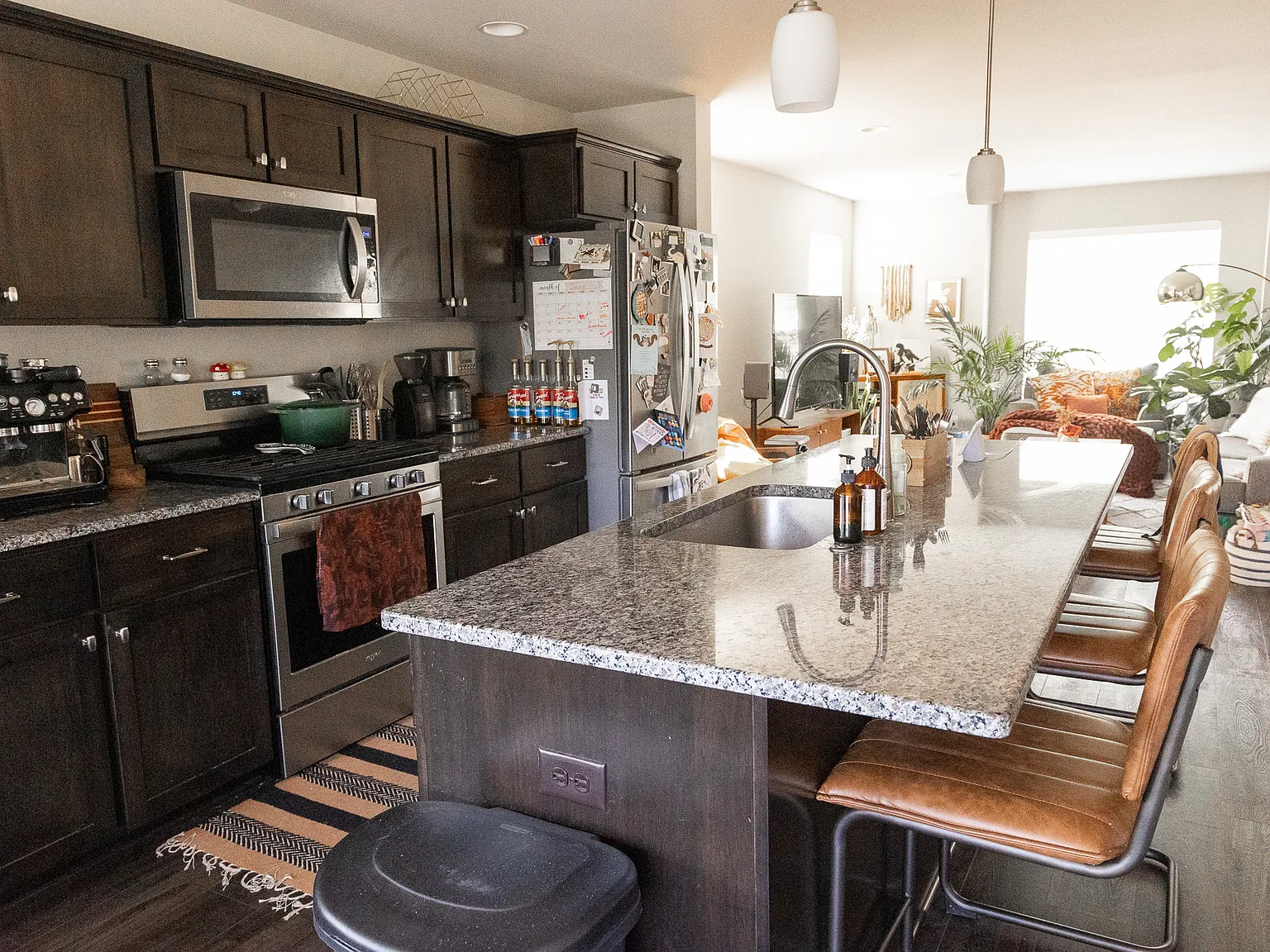 3 bed, 2.5 bath, 1715 sqft, $2,750 — Photo 3