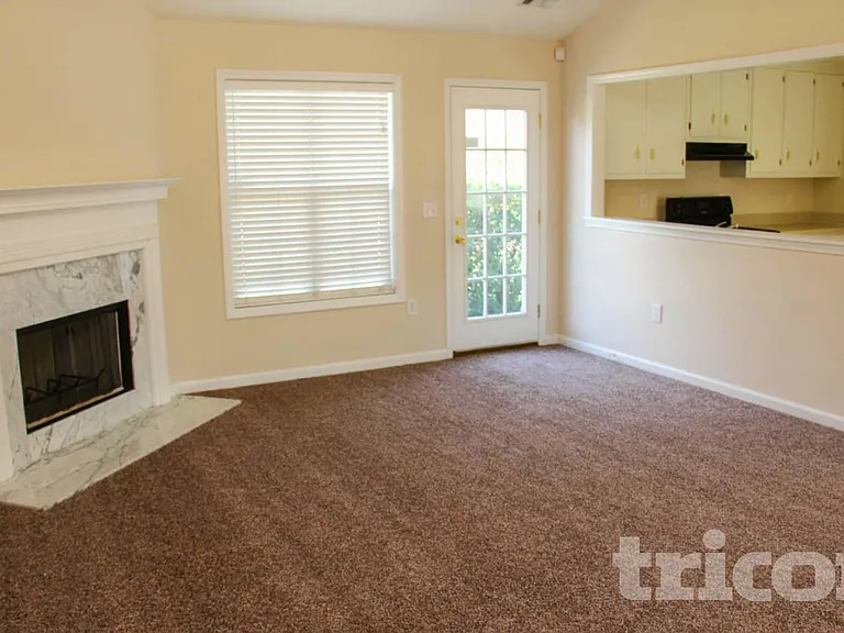70 Aiken Way — Photo 2