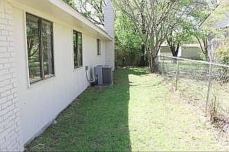 5th image of 878 N Main Dr