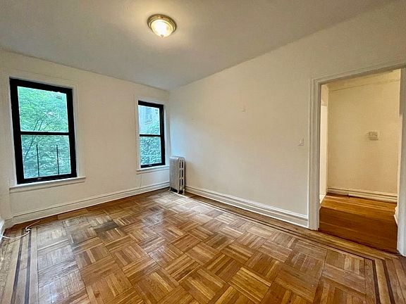 3rd image of 883 Franklin Ave #B7