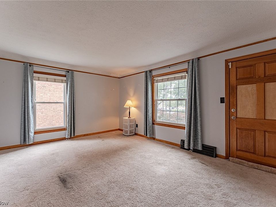 1508 Winchester Rd, Lyndhurst, OH 44124 Zillow